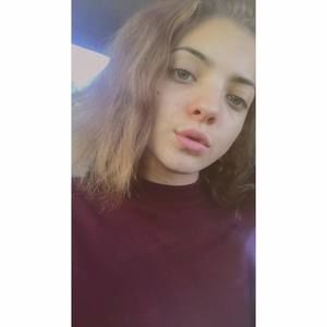 Meet your Posher, Desiree